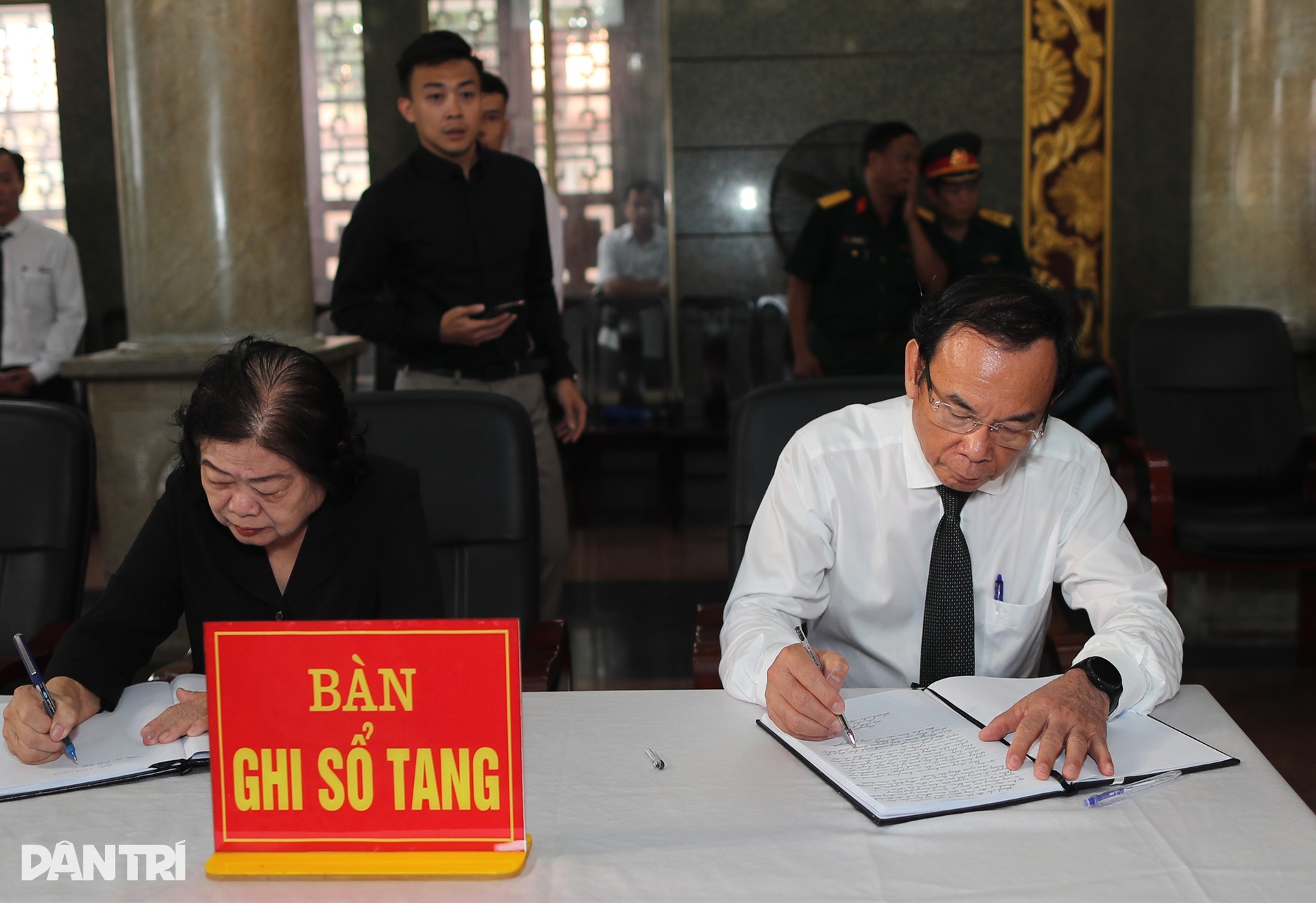 Lãnh đạo Đảng, Nhà nước, TPHCM viếng GS Trần Hồng Quân - 10 Lãnh đạo Đảng, Nhà nước, TPHCM viếng GS Trần Hồng Quân - 10