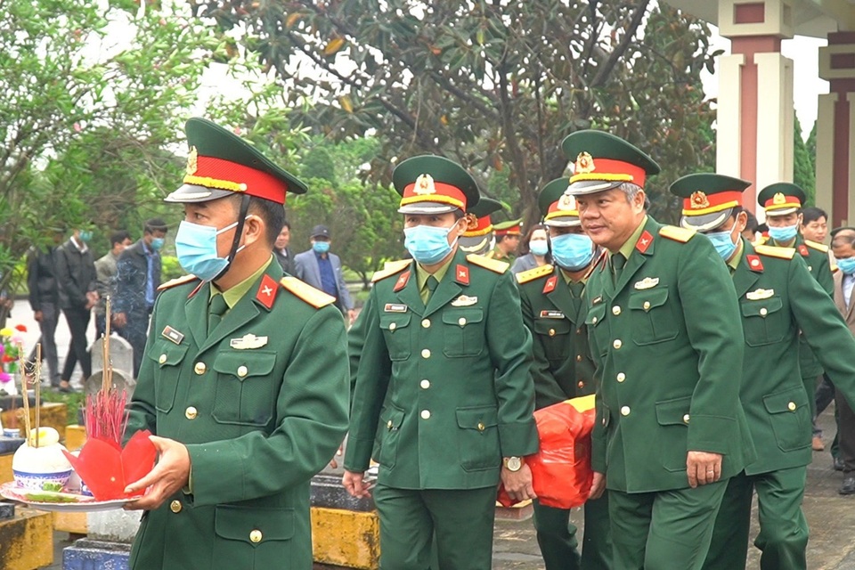 Quảng Trị tổ chức lễ truy điệu và an táng 2 hài cốt liệt sĩ - 1 Quảng Trị tổ chức lễ truy điệu và an táng 2 hài cốt liệt sĩ - 1