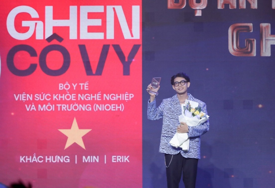 Hoàng Thùy  hở bạo trên thảm đỏ, thần thái lấn lướt dàn Hoa hậu - 12