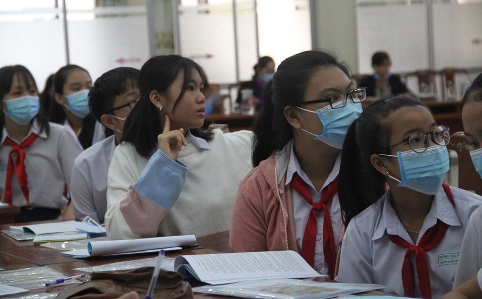 Học sinh trao đổi cởi mở về phòng chống xâm hại tình dục trẻ em - 4 Học sinh trao đổi cởi mở về phòng chống xâm hại tình dục trẻ em - 4