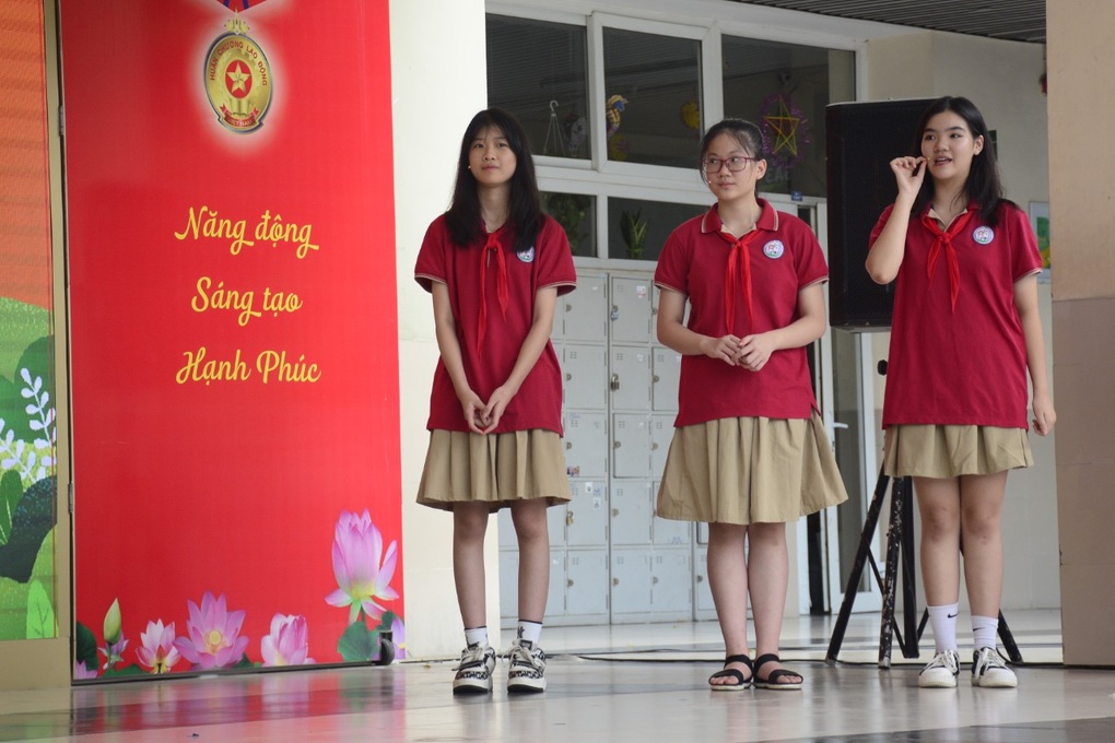 Cầu thủ Quang Hải cổ vũ cuộc thi trường học không ma túy - 3 Cầu thủ Quang Hải cổ vũ cuộc thi trường học không ma túy - 3