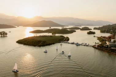 Flamingo Yachting Club: Hải trình “triệu đô” giữa thiên nhiên Hồ Núi Cốc