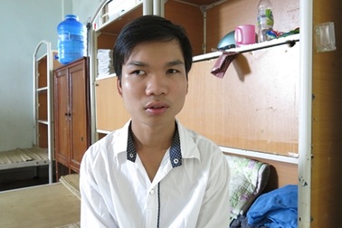Nỗi lo của chàng tân sinh viên khiếm thị nghèo