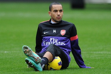 Arsenal chi tới 26 triệu bảng nhằm giữ chân Walcott