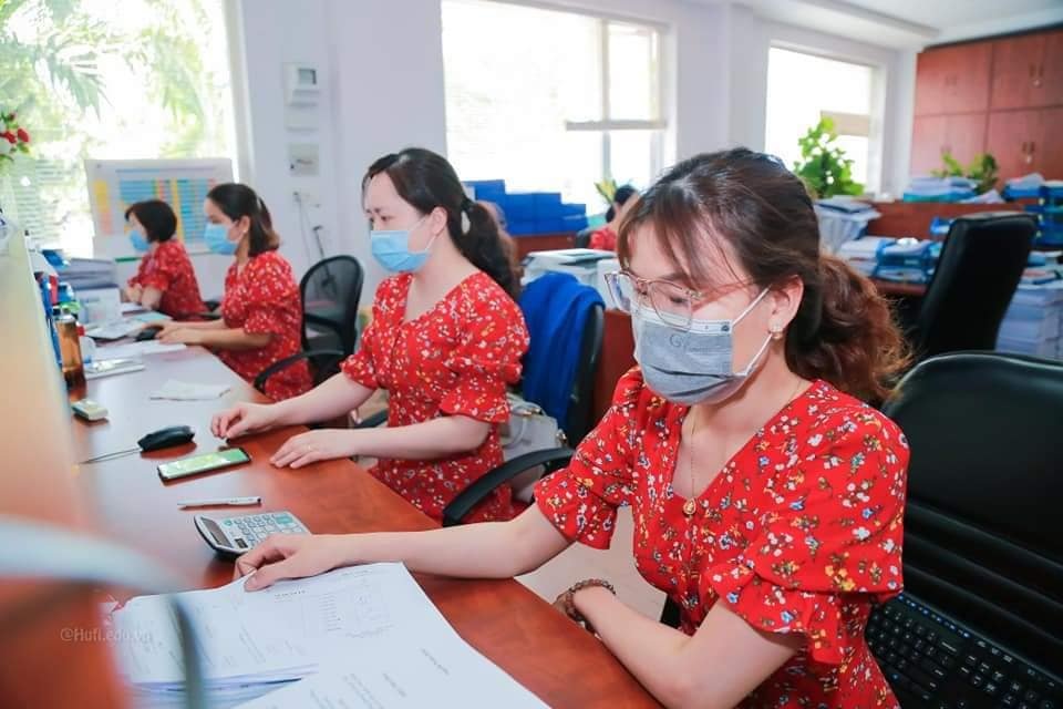 Năm trường ĐH, CĐ tại TPHCM tiếp tục cho sinh viên nghỉ tránh dịch - 3 Năm trường ĐH, CĐ tại TPHCM tiếp tục cho sinh viên nghỉ tránh dịch - 3