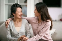 Con dâu nhà hàng xóm ly hôn nhưng mẹ chồng lại đến cảm ơn tôi