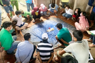 Đang thực hiện Chỉ thị 16, nhóm 13 đối tượng vẫn vô tư tụ tập đánh bài