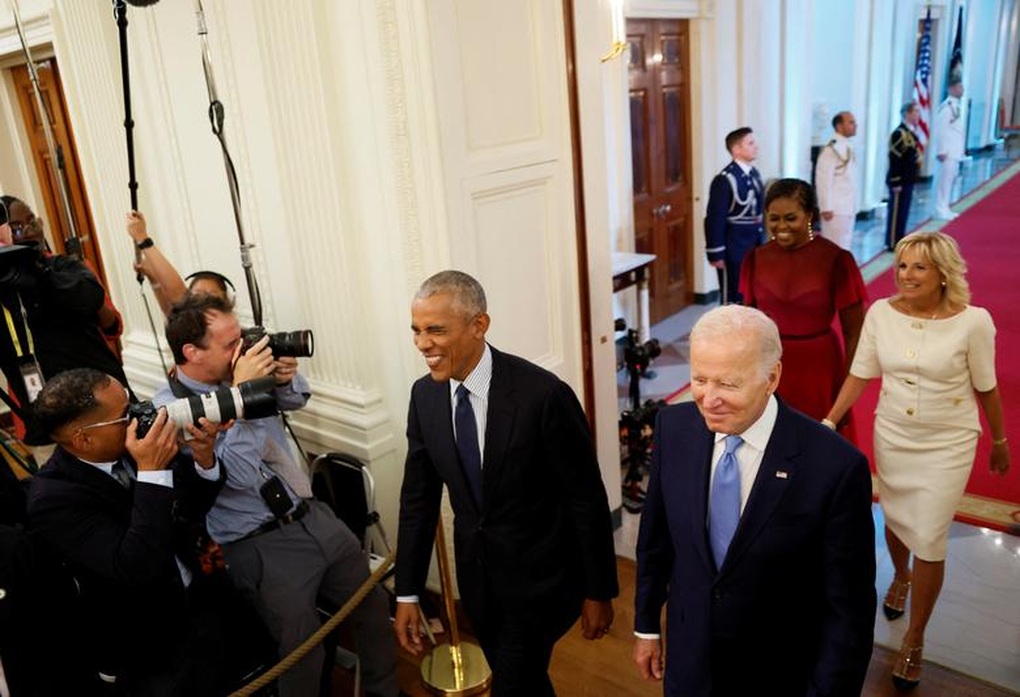 Công bố tranh chân dung vợ chồng cựu Tổng thống Obama tại Nhà Trắng - 6 Công bố tranh chân dung vợ chồng cựu Tổng thống Obama tại Nhà Trắng - 6
