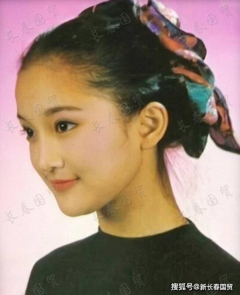 Vẻ đẹp gây choáng ngợp của Châu Tấn ở tuổi đôi mươi - 6