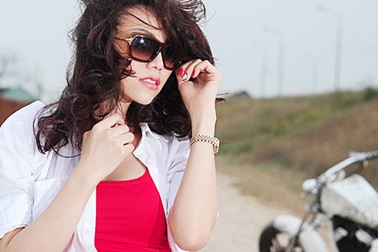 Trà Ngọc Hằng gợi cảm đến bất ngờ