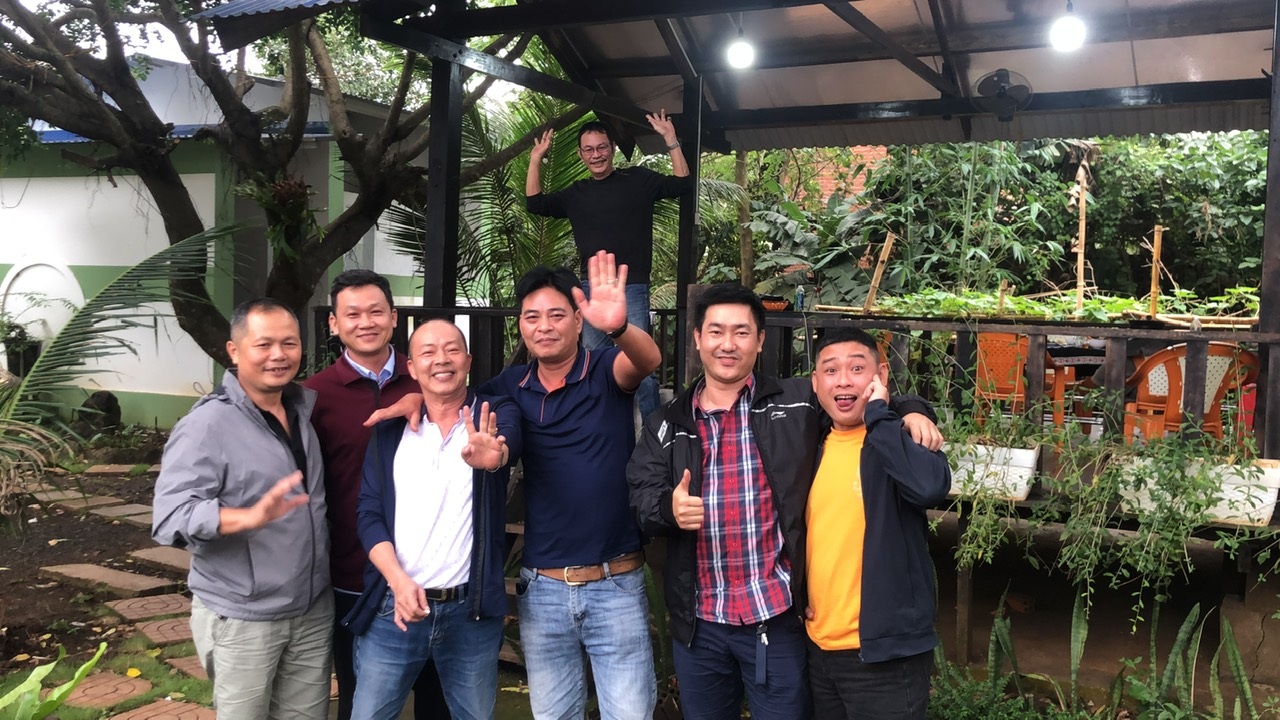 Meritorious Artist Duc Hai, 62 years old: Living a leisurely life with his wife and children, loves cooking, learning foreign languages - 6 NSƯT Đức Hải tuổi 62: Sống an nhàn bên vợ con, thích nấu ăn, học ngoại ngữ - 6