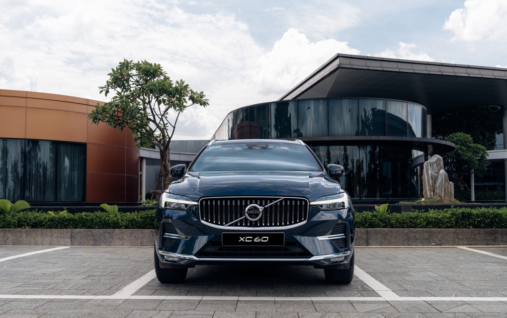 Mua Volvo XC60 trong tháng 10: Nhận ưu đãi hấp dẫn, tận hưởng tinh thần Bắc Âu - 1 Mua Volvo XC60 trong tháng 10: Nhận ưu đãi hấp dẫn, tận hưởng tinh thần Bắc Âu - 1