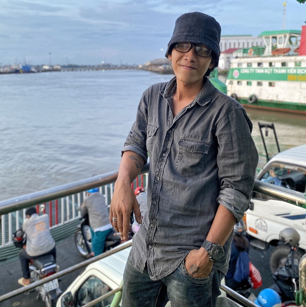 Cậu bé nhặt ve chai trở thành người hùng Sài Gòn - 2 Cậu bé nhặt ve chai trở thành người hùng Sài Gòn - 2