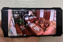 Người đàn ông "thân mật với nhiều phụ nữ" không phải là Hiệu trưởng