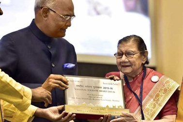 Những bài học cuộc sống từ hướng dẫn viên 91 tuổi giỏi nhất Ấn Độ