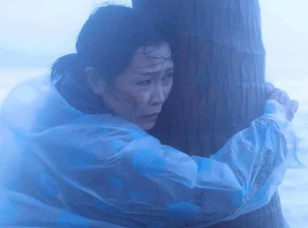 Phuong Thanh joins hands with Ngu Cung band to sing about pain and loss caused by natural disasters - 1 Phương Thanh bắt tay ban nhạc Ngũ Cung hát về nỗi đau, mất mát do thiên tai - 1