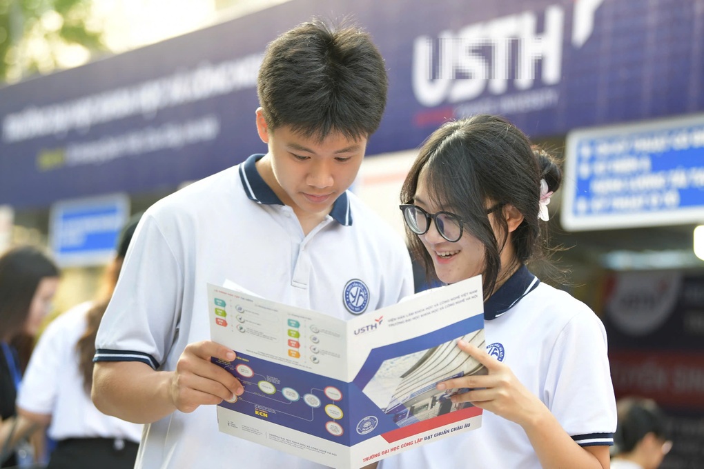 Ngày càng nhiều nữ sinh quan tâm tới ngành công nghệ - 2 Ngày càng nhiều nữ sinh quan tâm tới ngành công nghệ - 2