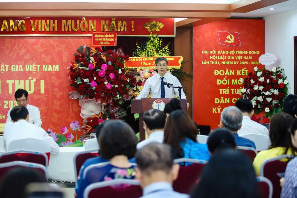 Chỉ định nhân sự Ban Thường vụ Đảng ủy Trung ương Hội Luật gia Việt Nam - 1 Chỉ định nhân sự Ban Thường vụ Đảng ủy Trung ương Hội Luật gia Việt Nam - 1