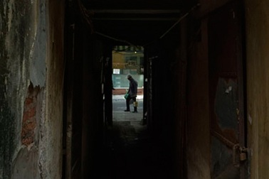 Mạng lưới ngõ nhỏ như hầm trong lòng phố cổ Hà Nội