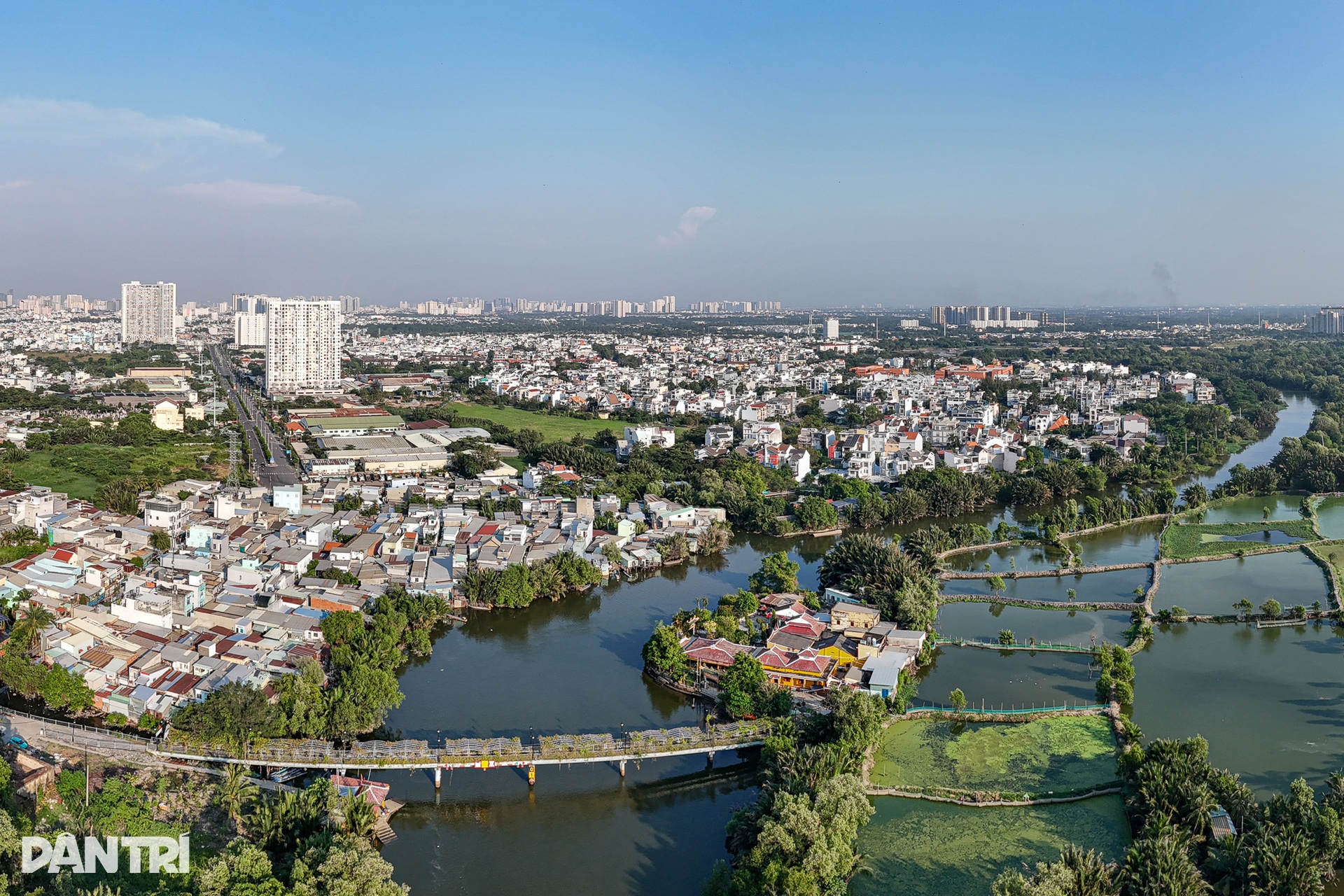 Người dân sống cạnh 2 con rạch nước đen chờ “đổi đời” từ dự án 17.000 tỷ - 13 Người dân sống cạnh 2 con rạch nước đen chờ “đổi đời” từ dự án 17.000 tỷ - 13