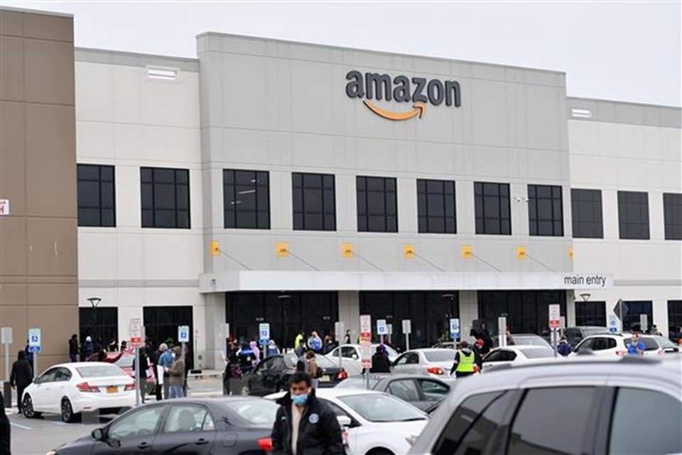 Amazon tuyển thêm 100.000 nhân viên đáp ứng nhu cầu mua sắm trực tuyến - 1 Amazon tuyển thêm 100.000 nhân viên đáp ứng nhu cầu mua sắm trực tuyến - 1
