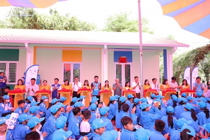 Nghi thức cắt băng khánh thành Thư viện 2030.