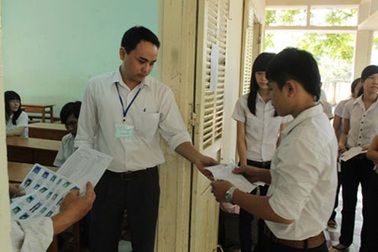 Trách nhiệm quá nặng cho cán bộ coi thi