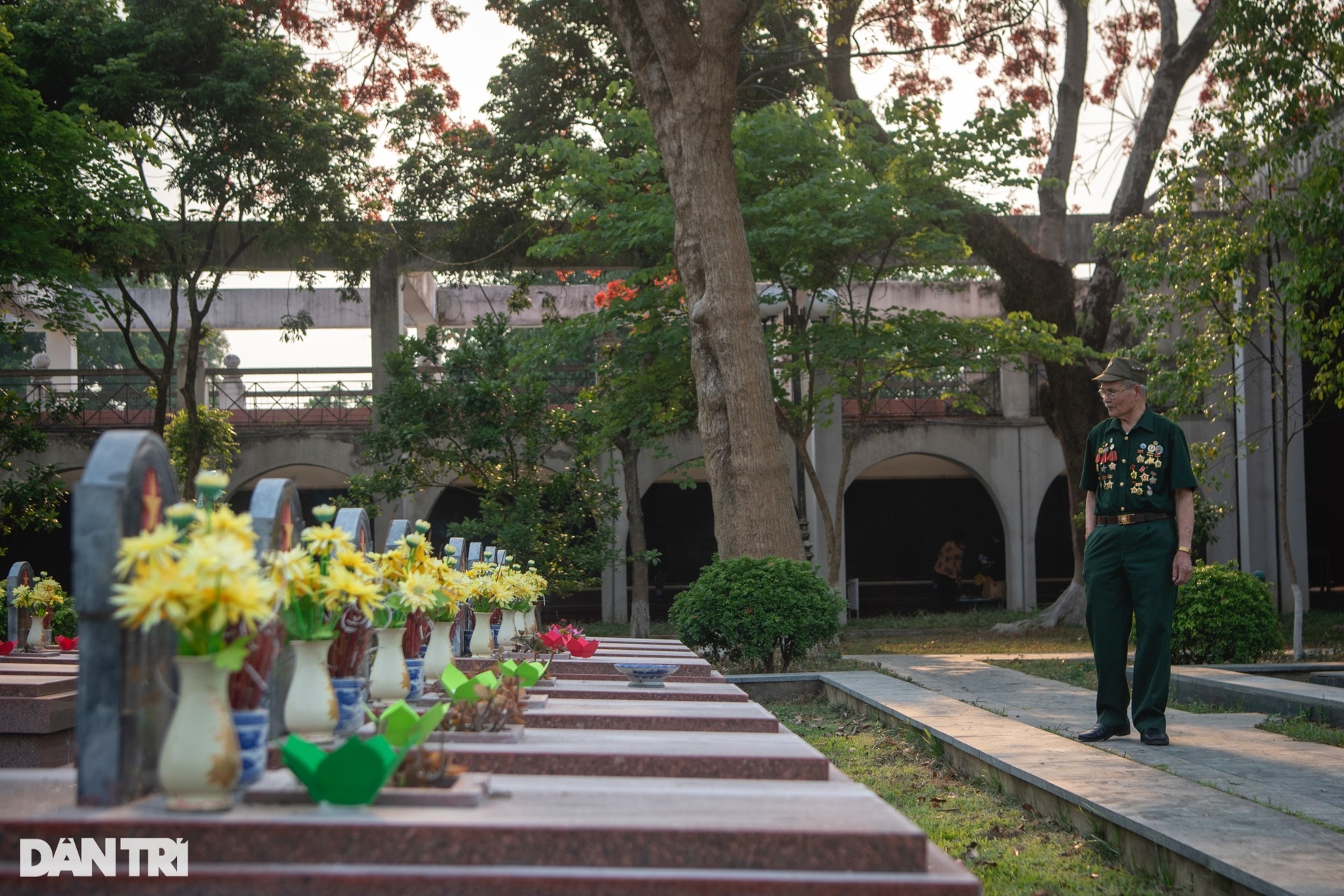 Chiến sĩ Điện Biên trăm tuổi viếng đồng đội ở Nghĩa trang liệt sĩ Đồi A1 - 5 Chiến sĩ Điện Biên trăm tuổi viếng đồng đội ở Nghĩa trang liệt sĩ Đồi A1 - 5