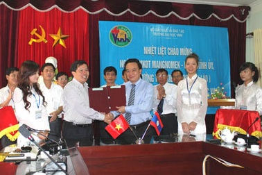 ĐH Vinh mở phân hiệu tại Lào 