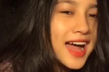 Nữ sinh Hà Tĩnh sở hữu giọng hát ngọt ngào và nhan sắc khả ái