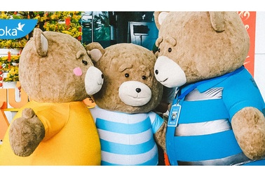 Gia đình gấu mập cực dễ thương làm náo loạn sân bay quốc tế Đà Nẵng