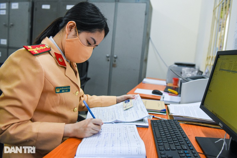 Những bông hồng vàng của CSGT Hà Nội - 6 Những bông hồng vàng của CSGT Hà Nội - 6