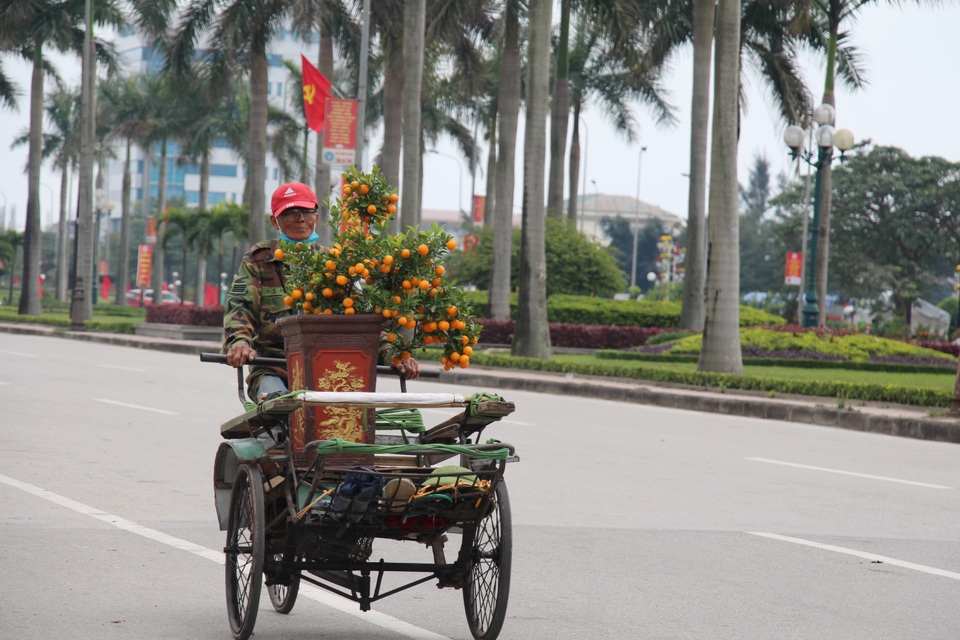 Hối hả chở Xuân về nhà ngày 30 Tết - 6 Hối hả chở Xuân về nhà ngày 30 Tết - 6