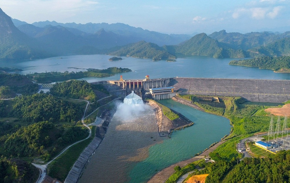 Xả đáy hồ thủy điện Tuyên Quang, thông báo đến người dân nhiều tỉnh - 1 Xả đáy hồ thủy điện Tuyên Quang, thông báo đến người dân nhiều tỉnh - 1