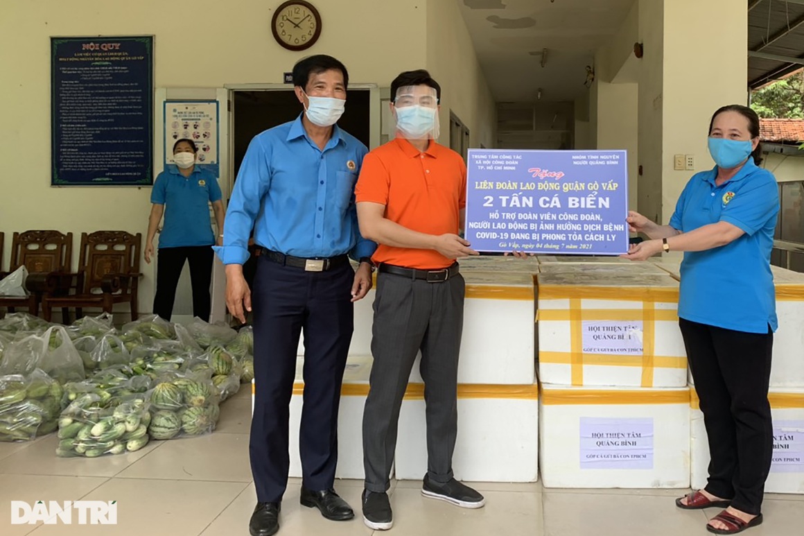 Người dân Quảng Bình góp hàng tấn cá tôm gửi các bếp ăn chống dịch ở TPHCMM - 8 Người dân Quảng Bình góp hàng tấn cá tôm gửi các bếp ăn chống dịch ở TPHCMM - 8
