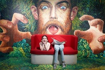 Trải nghiệm không tưởng: Dạo chơi trong các kiệt tác của Van Gogh