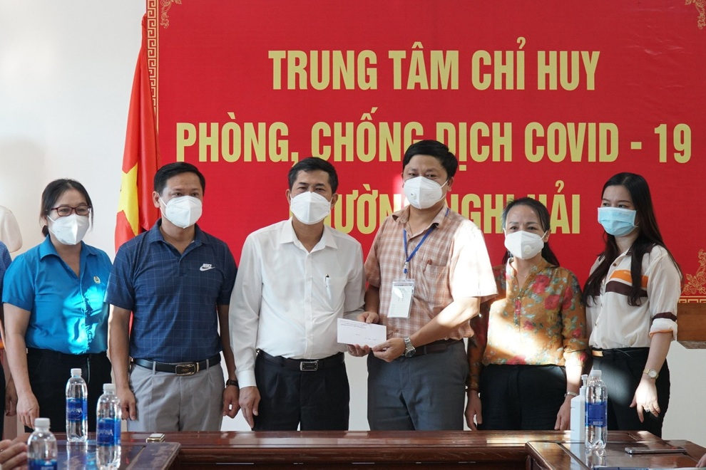 Nhiều học sinh là F0 ở Nghệ An được hỗ trợ - 1 Nhiều học sinh là F0 ở Nghệ An được hỗ trợ - 1