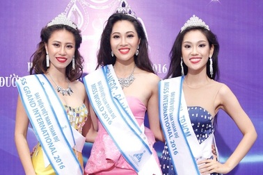 Những khoảnh khắc đẹp đêm chung kết Hoa khôi áo dài