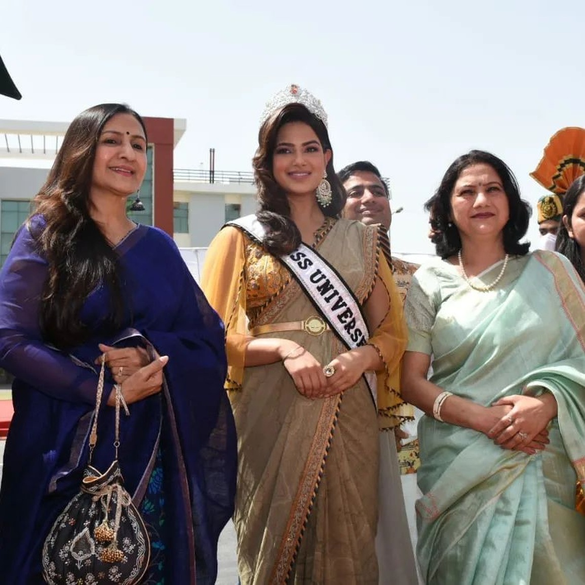 Rộ tin Hoa hậu Hoàn vũ 2021 sẽ đến Việt Nam - 8