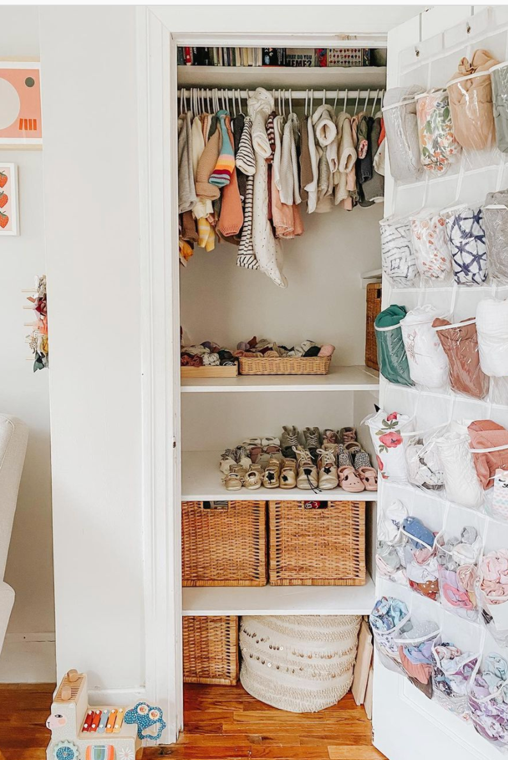 15 ideas to save space for small wardrobe - 7