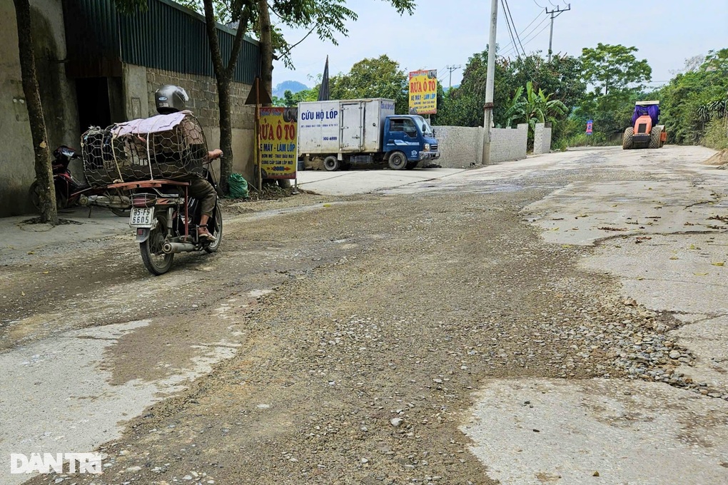 Vụ dân bức xúc chặn đường cấm ô tô ra vào mỏ: Tam Điệp chỉ đạo nóng - 3