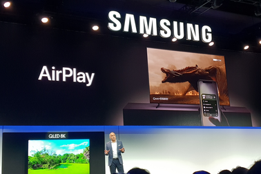 Samsung trình diễn TV 8K lớn nhất 98 inch đầu tiên trên thế giới