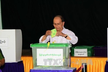 Tổng thống Myanmar cam kết chuyển giao quyền lực