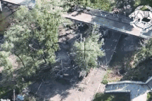 Đặc nhiệm Ukraine gài thuốc nổ, đánh sập cây cầu quan trọng ở Donbass