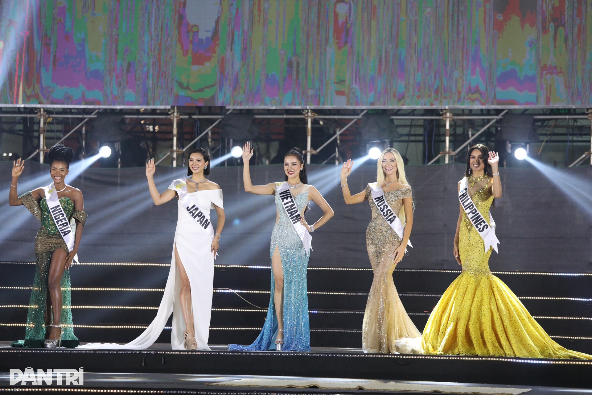 Người đẹp Nhật Bản đăng quang Hoa hậu Du lịch thế giới, Hương Ly Á hậu 2 - 5 Người đẹp Nhật Bản đăng quang Hoa hậu Du lịch thế giới, Hương Ly Á hậu 2 - 5