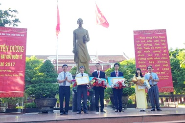 Huế tuyên dương 2 học sinh và 3 nhóm học sinh đạt giải quốc tế
