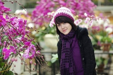 Teen Hà thành rạng rỡ ngắm Tết đến gần