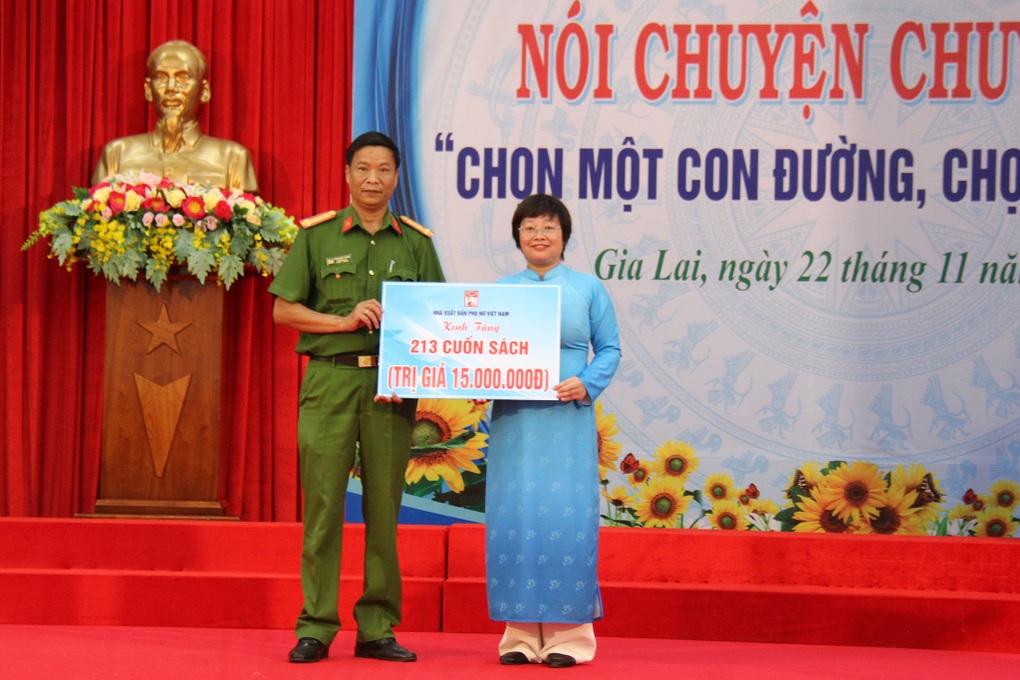 Gia-Lai_trai-giam-gia-trung_Pham-Hoang3.jpeg Gia-Lai_trai-giam-gia-trung_Pham-Hoang3.jpeg