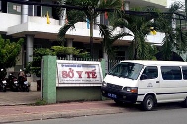 Nguyên Giám đốc Sở Y tế Long An bị "chặn" xuất cảnh ngay tại sân bay