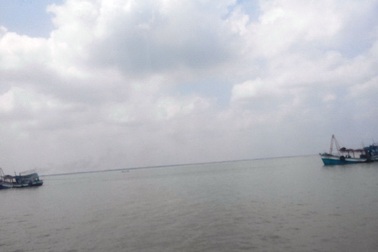 Khởi tố vụ án đội ghe cào bắt công an, bộ đội biên phòng…